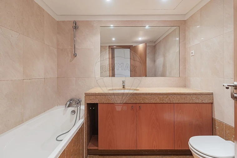 Apartamento T2 para Arrendamento em Parque das Nações Foto 11