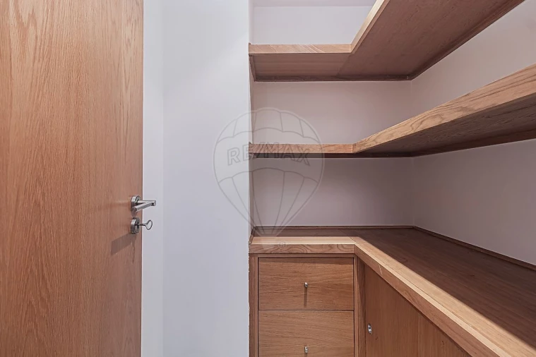 Apartamento T2 para Arrendamento em Parque das Nações Foto 7