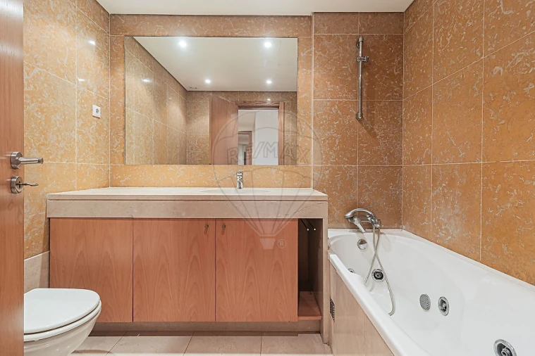 Apartamento T2 para Arrendamento em Parque das Nações Foto 16