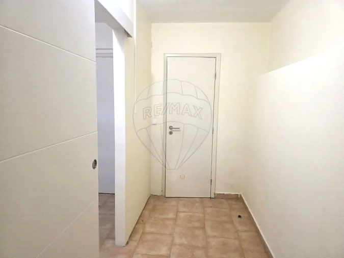 Loja para Arrendamento em Encosta do Sol Foto 11