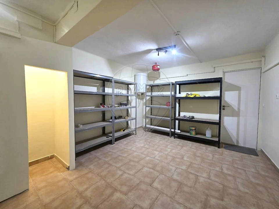 Loja para Arrendamento em Encosta do Sol Foto 16