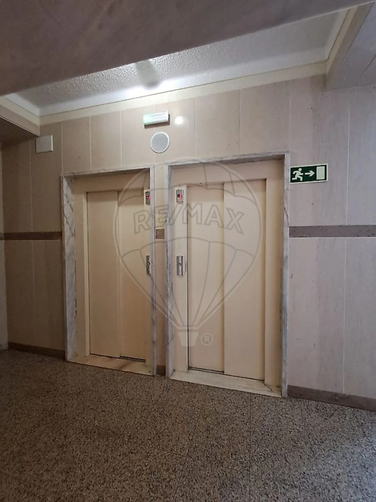 Apartamento T2 para Venda em Algueirão-Mem Martins Foto 3