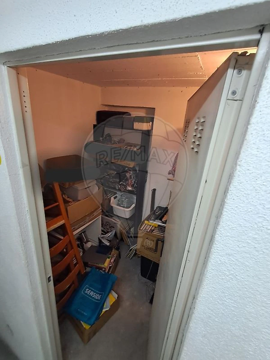 Apartamento T2 para Venda em Algueirão-Mem Martins Foto 1
