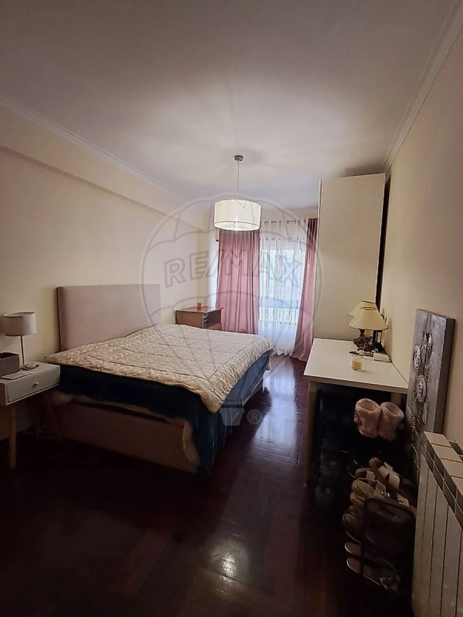 Apartamento T2 para Venda em Algueirão-Mem Martins Foto 17