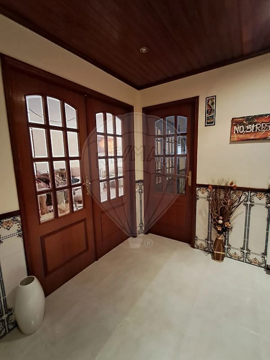 Apartamento T2 para Venda em Algueirão-Mem Martins Foto 8