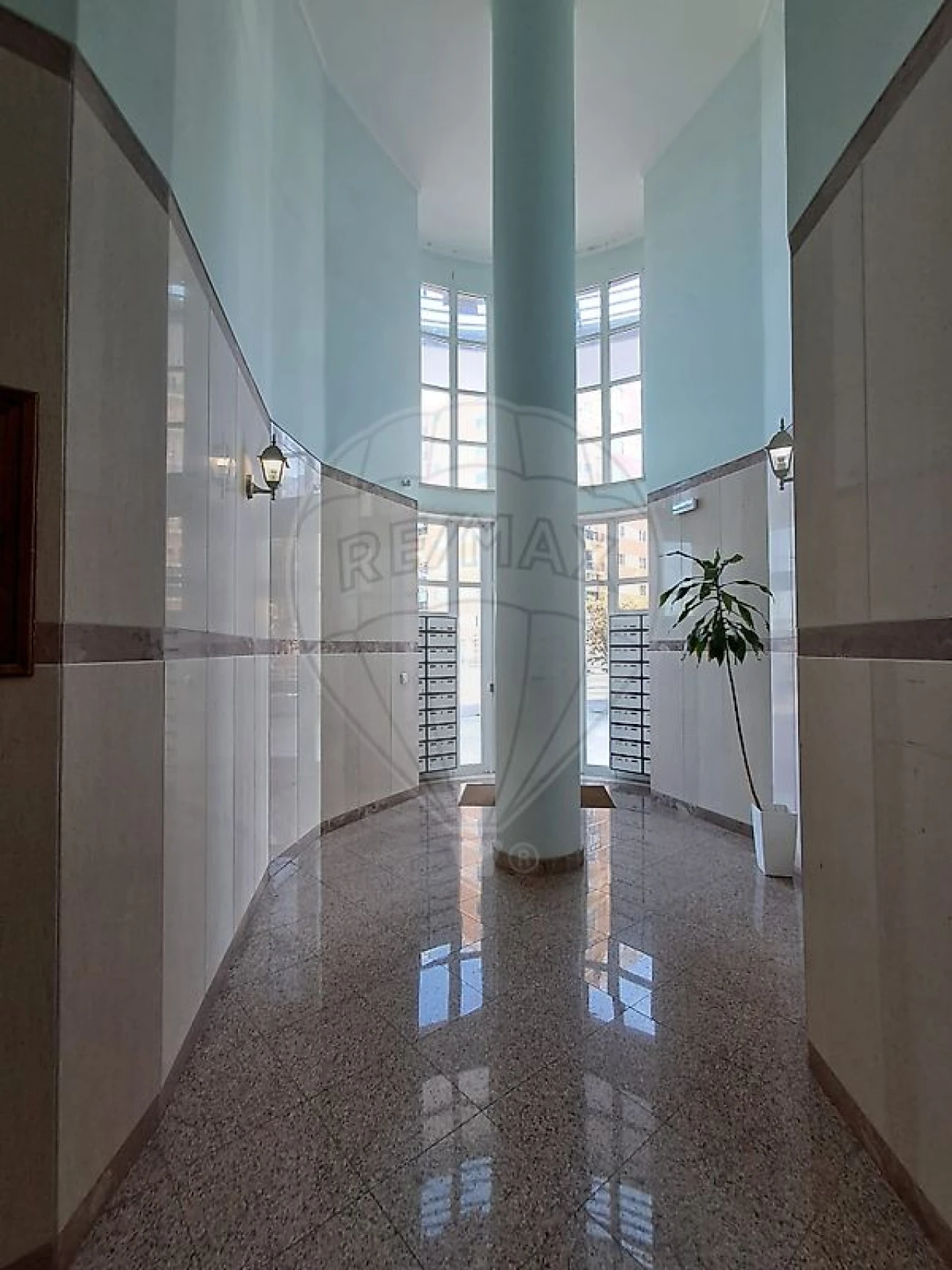 Apartamento T2 para Venda em Algueirão-Mem Martins Foto 29