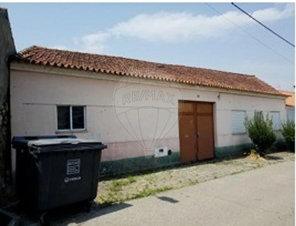 Moradia T3 para Venda em Eixo e Eirol Foto 1