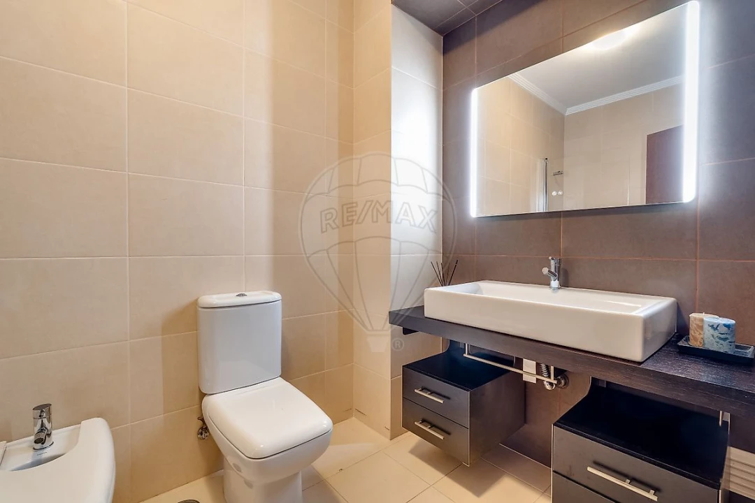 Apartamento T4 para Venda em Portimão Foto 19