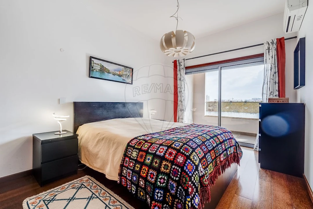 Apartamento T4 para Venda em Portimão Foto 13