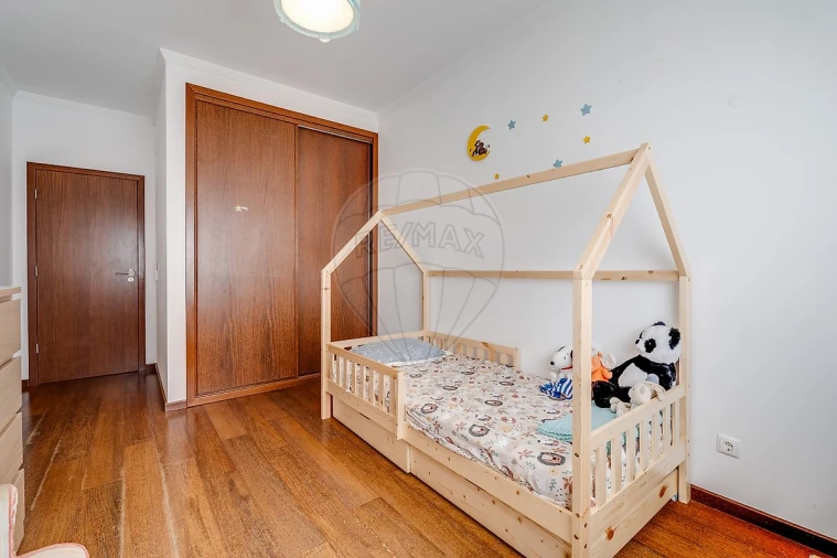 Apartamento T4 para Venda em Portimão Foto 1