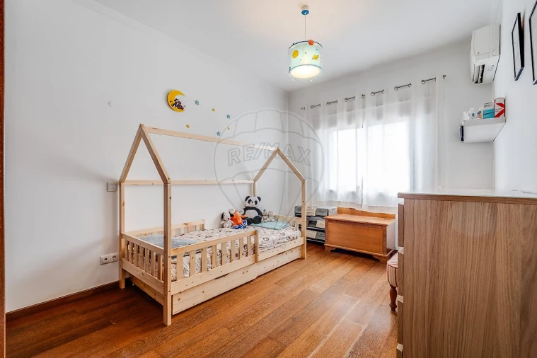 Apartamento T4 para Venda em Portimão Foto 2