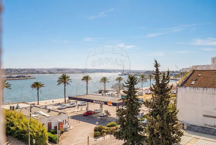 Apartamento T4 para Venda em Portimão Foto 8