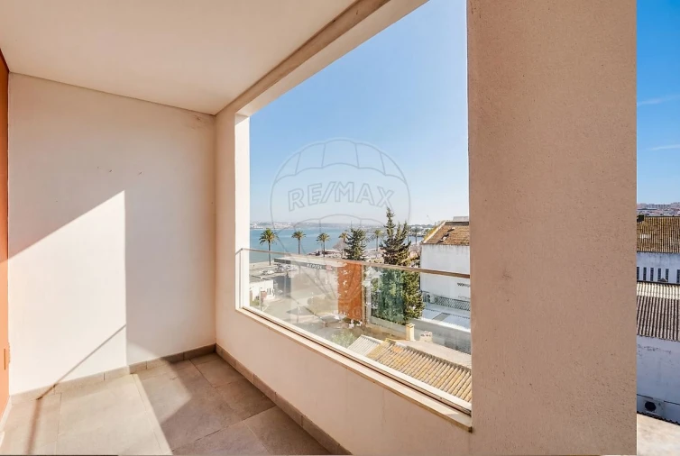 Apartamento T4 para Venda em Portimão Foto 14