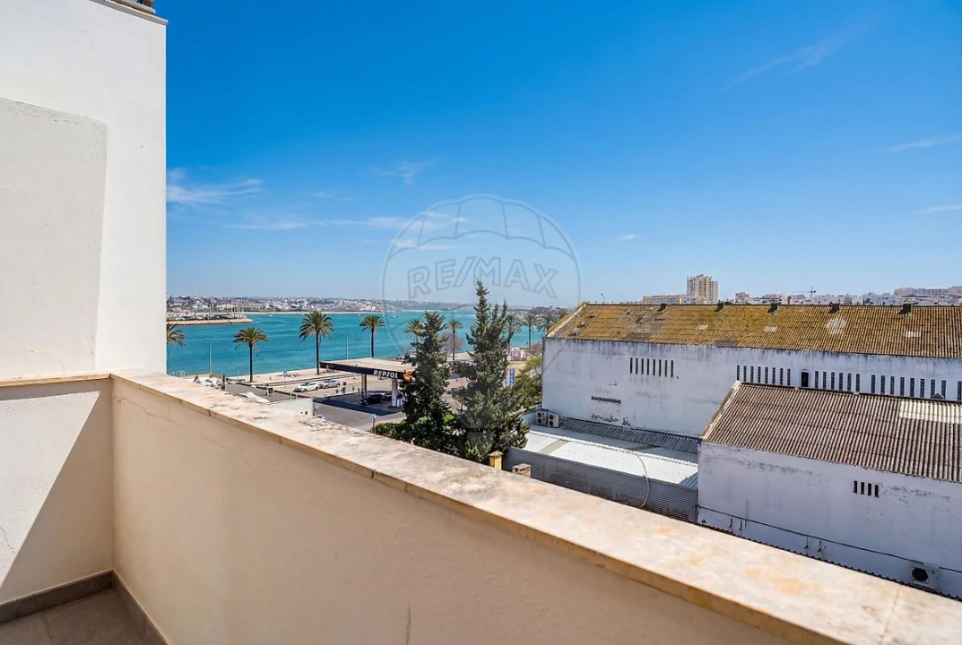 Apartamento T4 para Venda em Portimão Foto 7