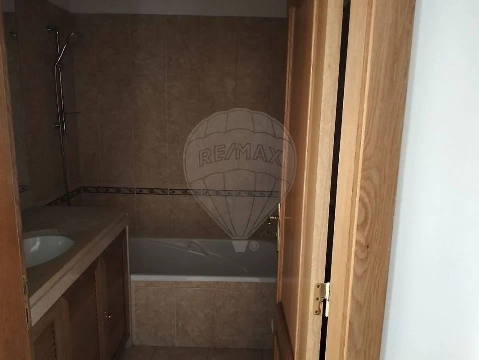 Apartamento T3 para Venda em Samora Correia Foto 3