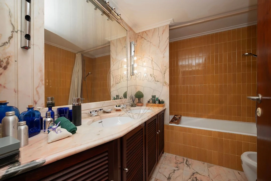 Apartamento T3 para Arrendamento em Oeiras e São Julião da Barra, Paço de Arcos e Caxias Foto 19