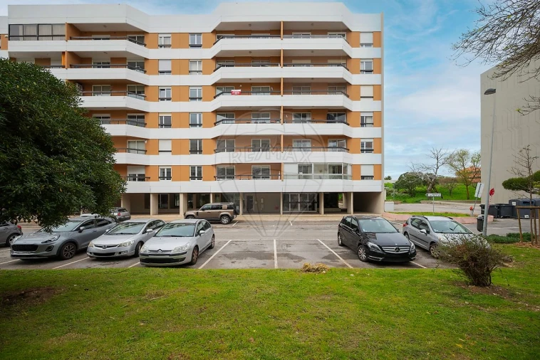 Apartamento T3 para Arrendamento em Oeiras e São Julião da Barra, Paço de Arcos e Caxias Foto 4