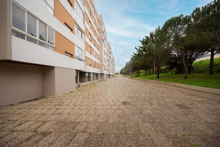 Apartamento T3 para Arrendamento em Oeiras e São Julião da Barra, Paço de Arcos e Caxias Foto 9