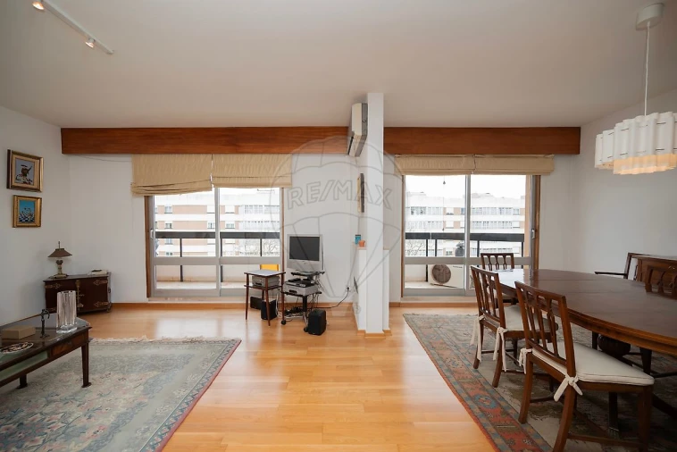 Apartamento T3 para Arrendamento em Oeiras e São Julião da Barra, Paço de Arcos e Caxias Foto 37