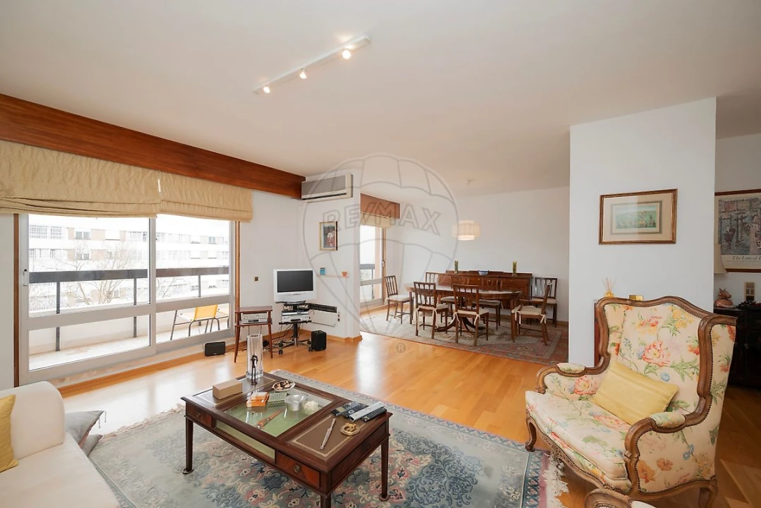 Apartamento T3 para Arrendamento em Oeiras e São Julião da Barra, Paço de Arcos e Caxias Foto 38