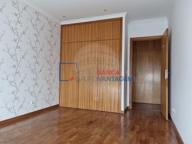 Apartamento T3 para Venda em Rio Tinto Foto 15