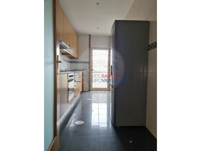 Apartamento T3 para Venda em Rio Tinto Foto 2