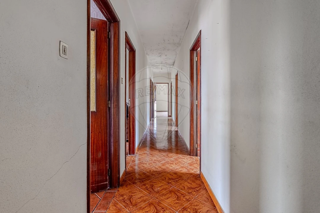 Moradia T5 para Venda em Paredes Foto 5