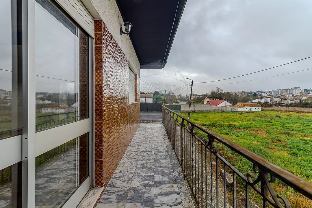 Moradia T5 para Venda em Paredes Foto 13