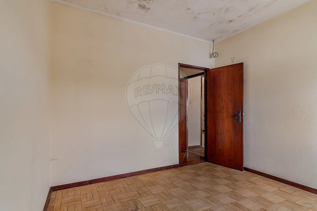 Moradia T5 para Venda em Paredes Foto 11