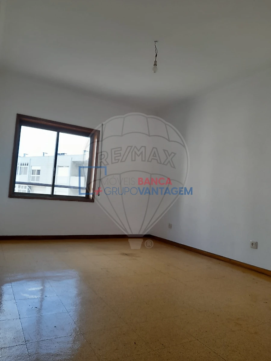 Apartamento T2 para Venda em Rio Tinto Foto 1