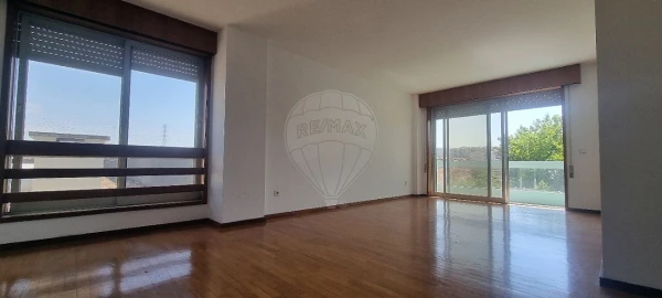 Apartamento T2 para Venda em Cidade da Maia