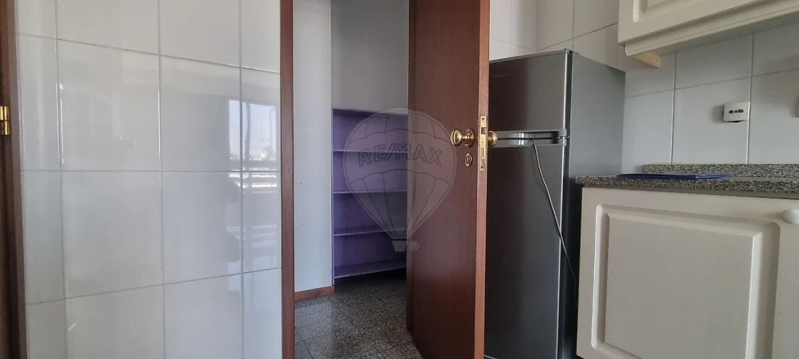 Apartamento T2 para Venda em Cidade da Maia Foto 14