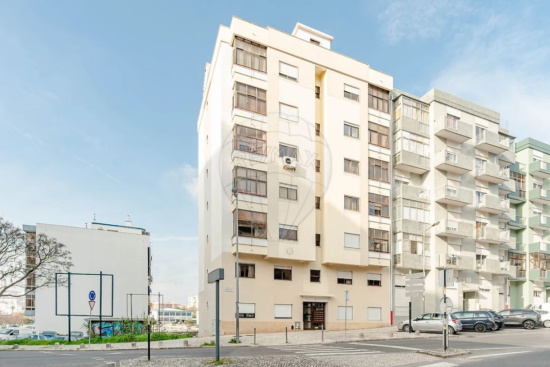 Apartamento T2 para Venda em Laranjeiro e Feijó Foto 11