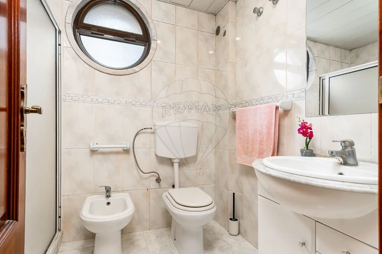 Apartamento T2 para Venda em Laranjeiro e Feijó Foto 6