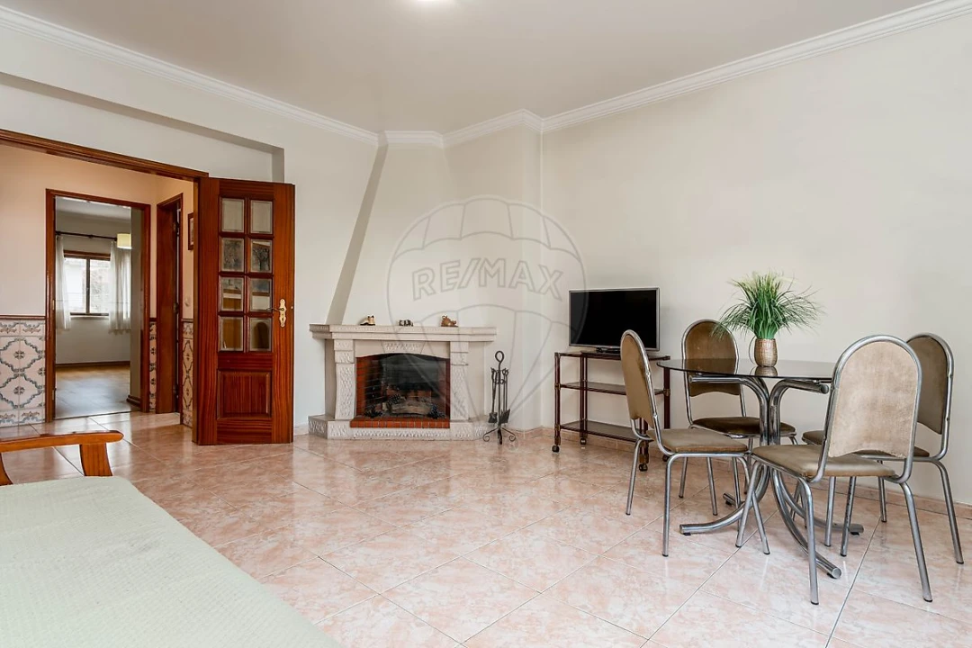 Apartamento T2 para Venda em Laranjeiro e Feijó Foto 9