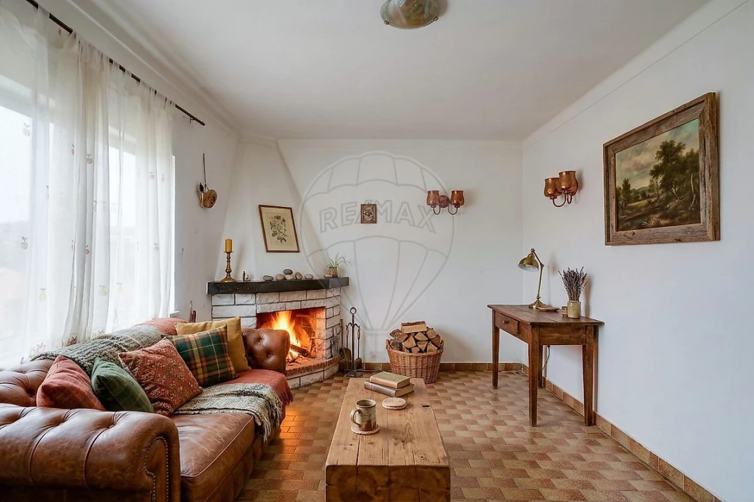 Moradia T4 para Venda em Alcoentre Foto 32