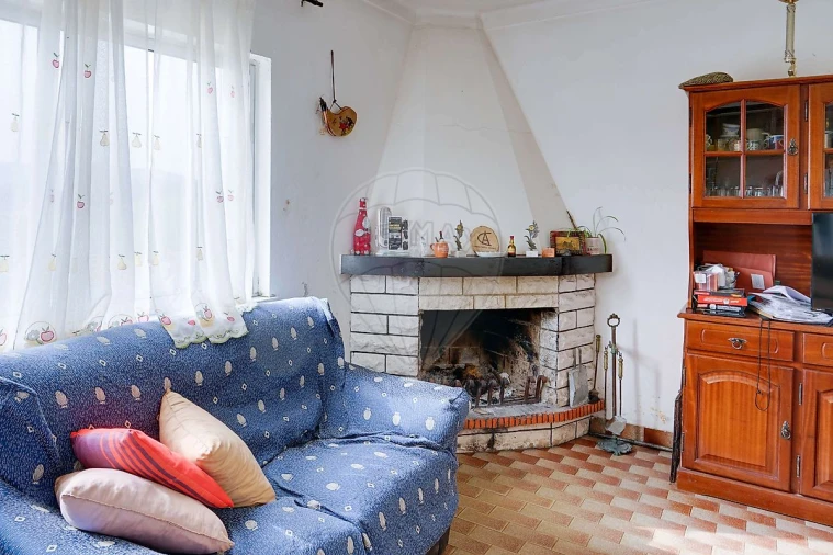 Moradia T4 para Venda em Alcoentre Foto 7