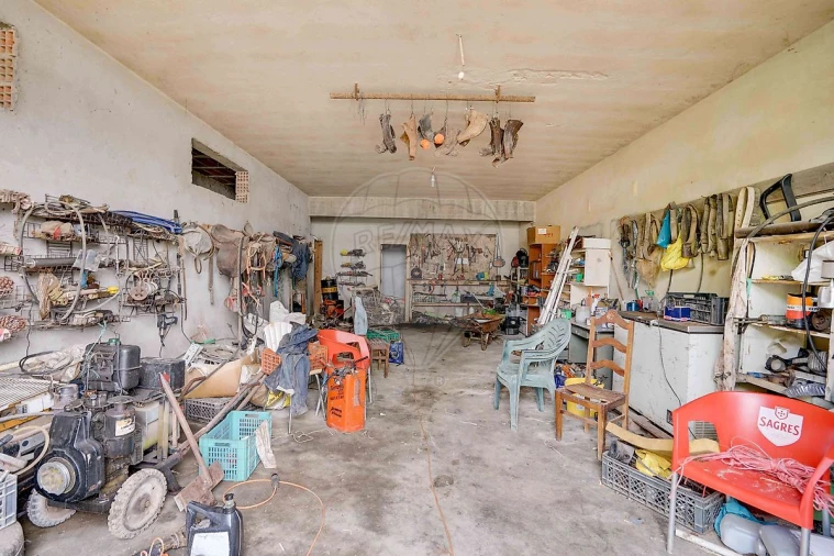 Moradia T4 para Venda em Alcoentre Foto 13