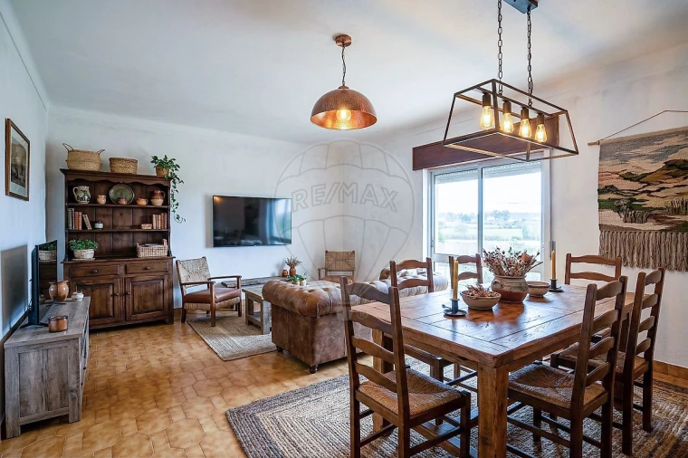 Moradia T4 para Venda em Alcoentre Foto 45