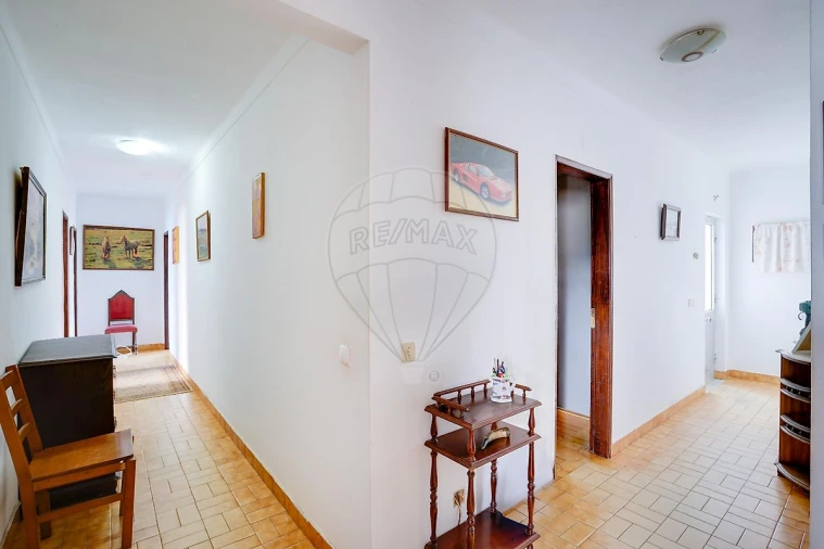 Moradia T4 para Venda em Alcoentre Foto 27