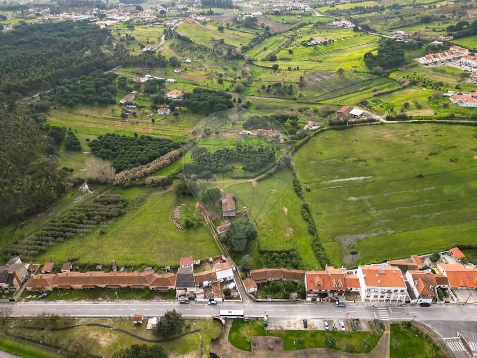 Prédio para Venda em Alcoentre Foto 2