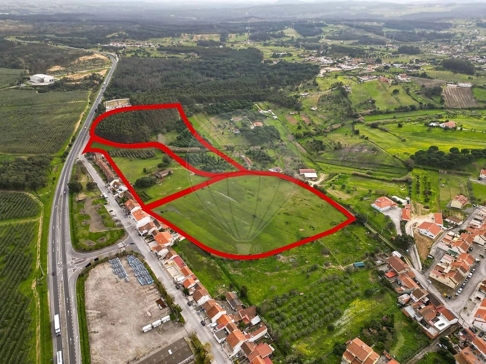 Prédio para Venda em Alcoentre Foto 1