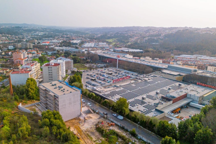 Apartamento T1 para Venda em São João da Madeira Foto 48