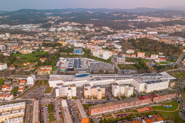 Apartamento T1 para Venda em São João da Madeira Foto 49