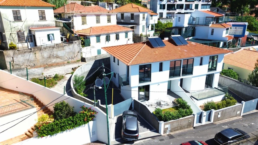 Moradia T3 para Venda em Funchal (Santa Luzia) Foto 3