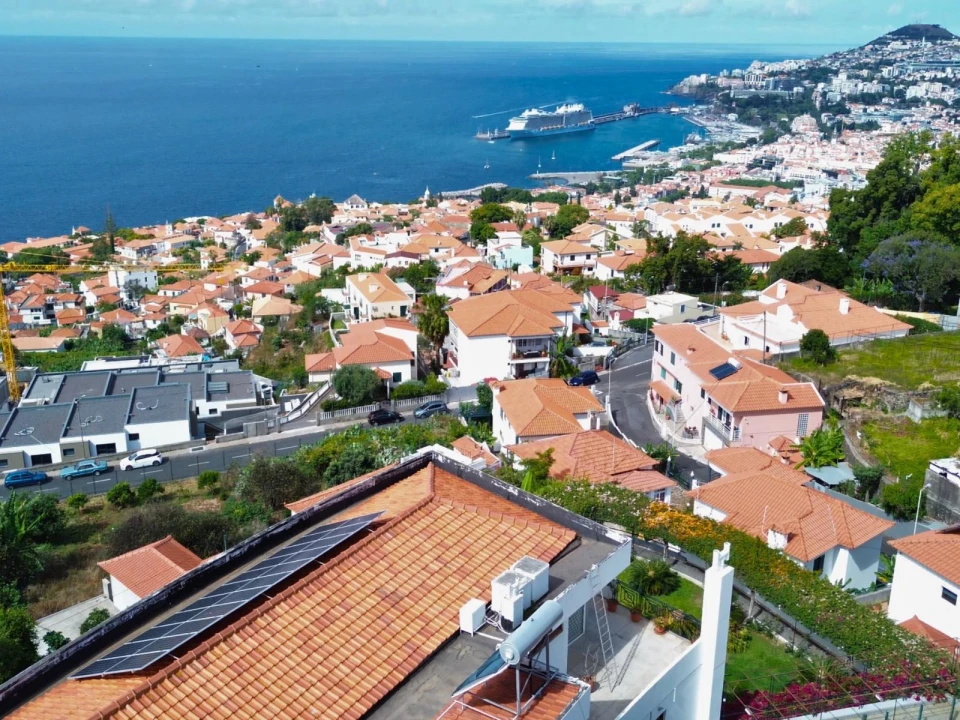 Moradia T4 para Venda em Funchal (Santa Maria Maior) Foto 36