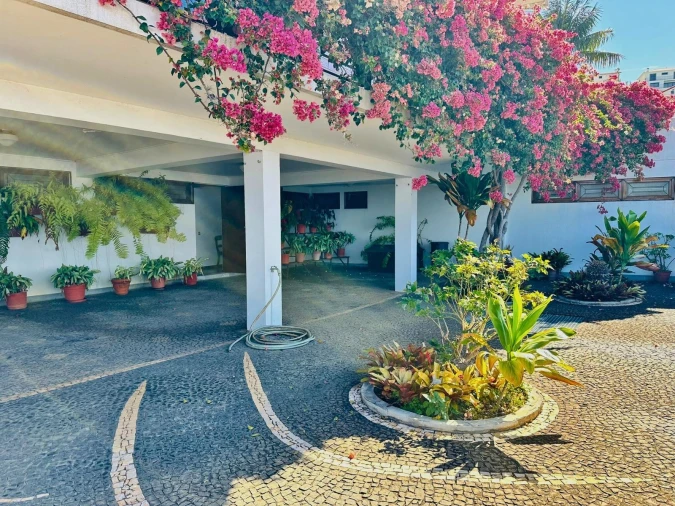 Moradia T4 para Venda em Funchal (Santa Maria Maior) Foto 17