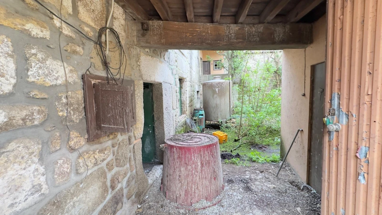 Moradia T6 para Venda em São João de Lourosa Foto 26