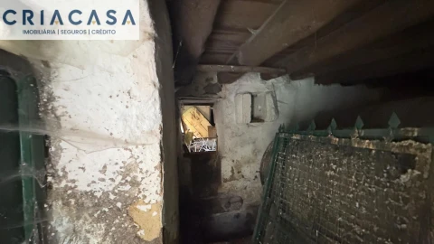 Moradia T6 para Venda em São João de Lourosa