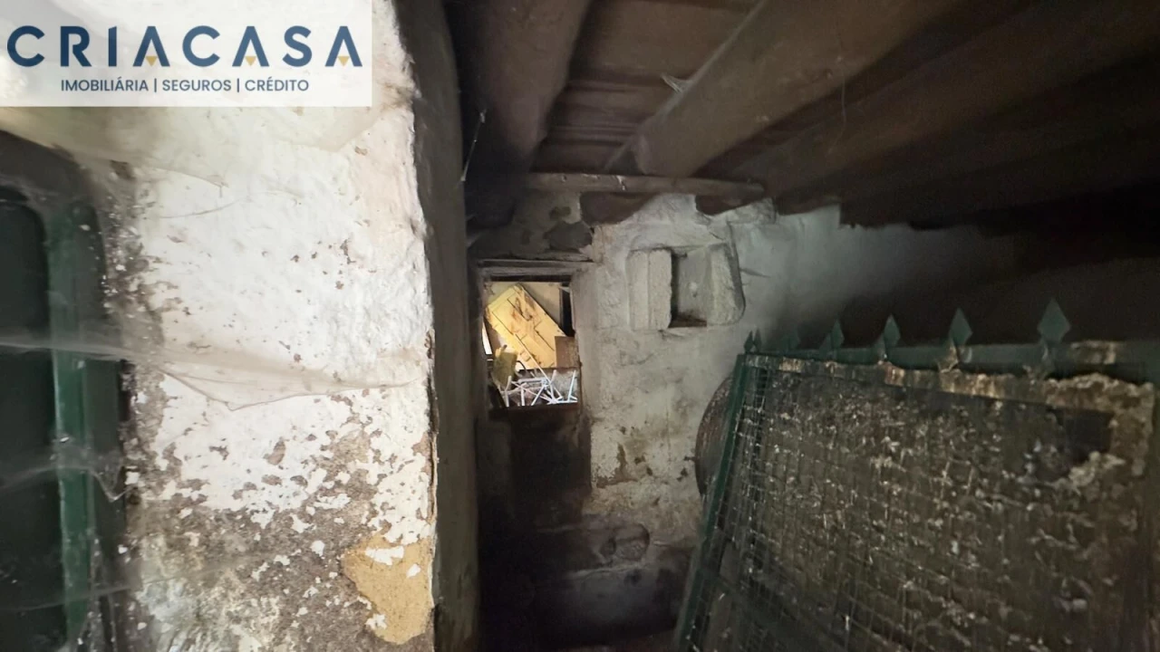 Moradia T6 para Venda em São João de Lourosa Foto 14
